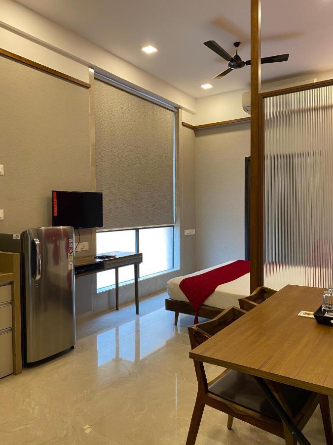 Theory9 Premium Service Apartments Khar Bombay Eksteriør billede
