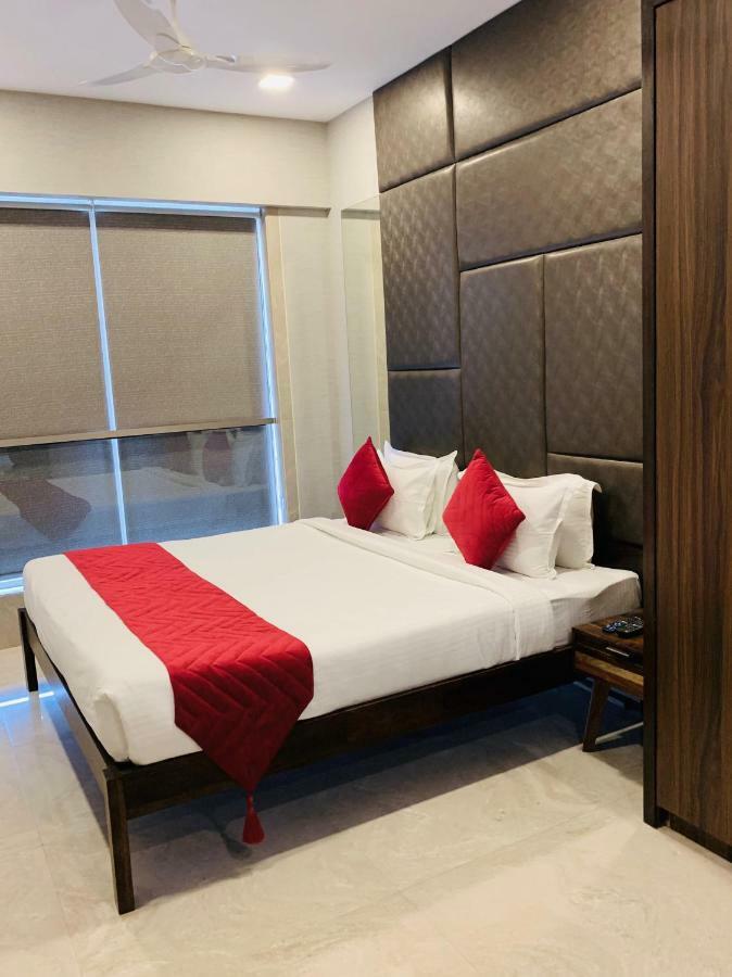 Theory9 Premium Service Apartments Khar Bombay Eksteriør billede